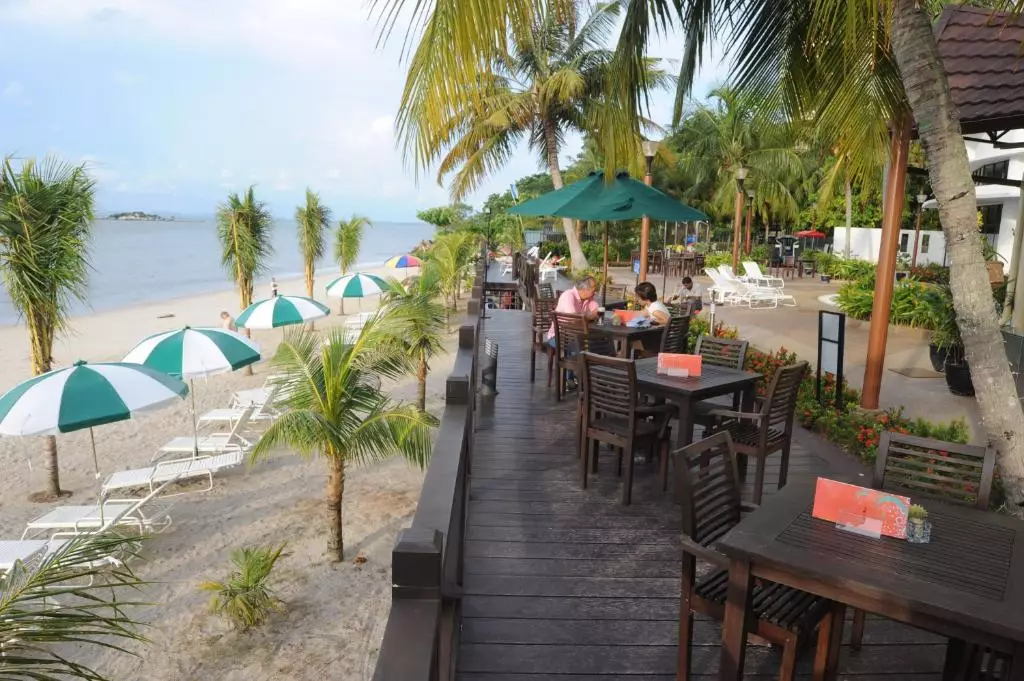 Flamingo Hotel by the Beach